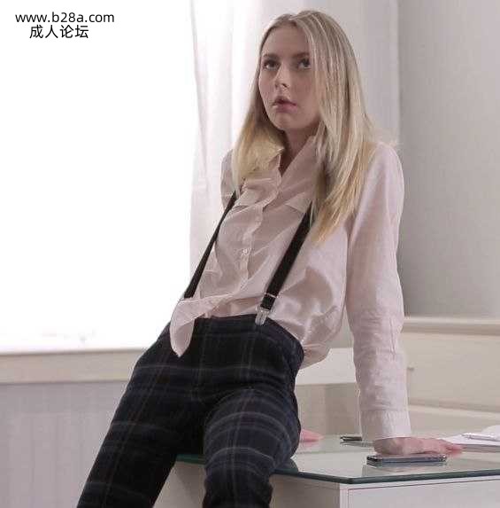 ##女上司尼基亚被诱惑了.jpg