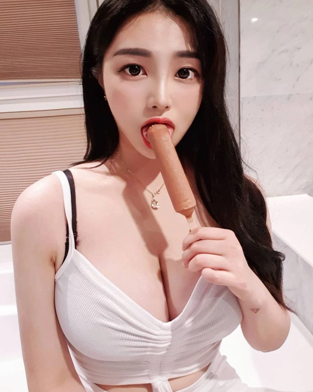 31999853.avif.jpg