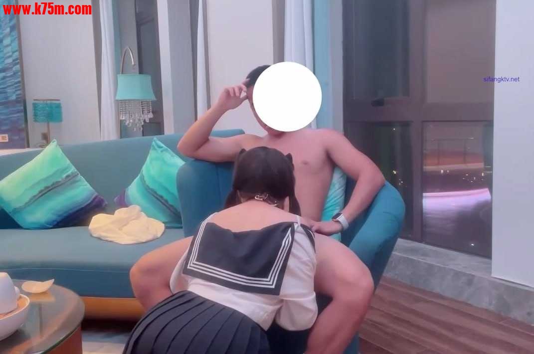 ❤️❤️白虎嫩穴小尤物 小骚逼被操到合不上❤️.jpg