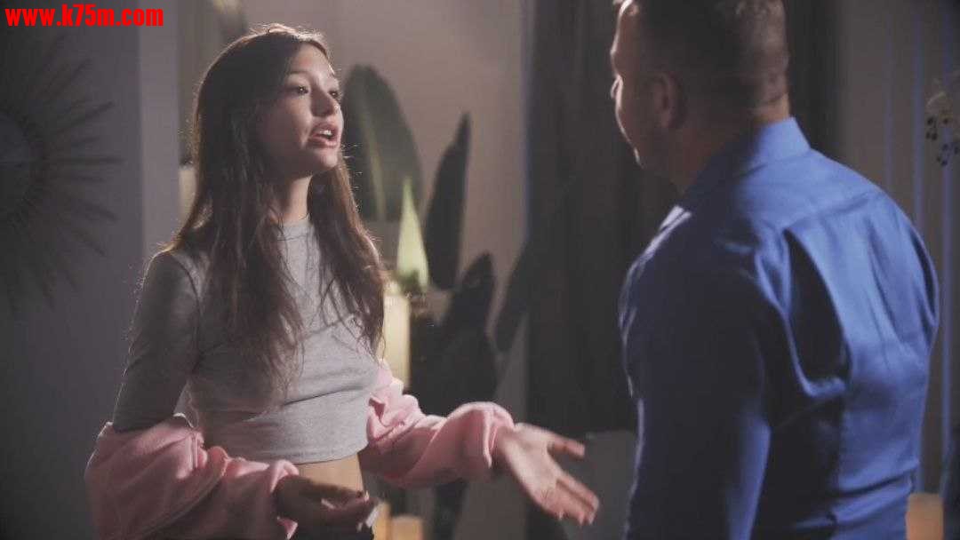 ❤️单身女郎 莱拉被邀请到家中❤️.jpg