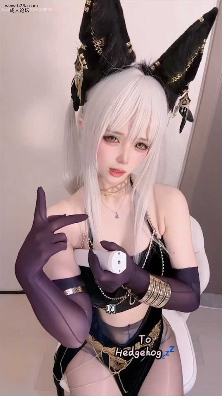 喵帕斯 抖音超绝美女cos 埃及猫 黑丝高跟剧情挑逗.jpg