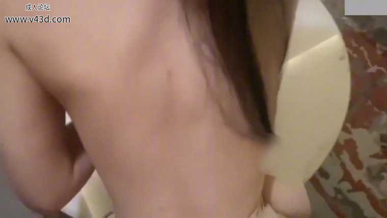 ❤️❤️❤️【趁大哥不在家勾引极品巨乳学姐，以拍照的名义趁机插入无套爆操！】❤️.jpg