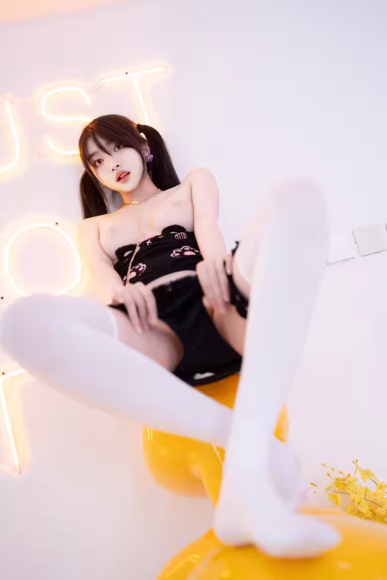 32392575.avif.jpg