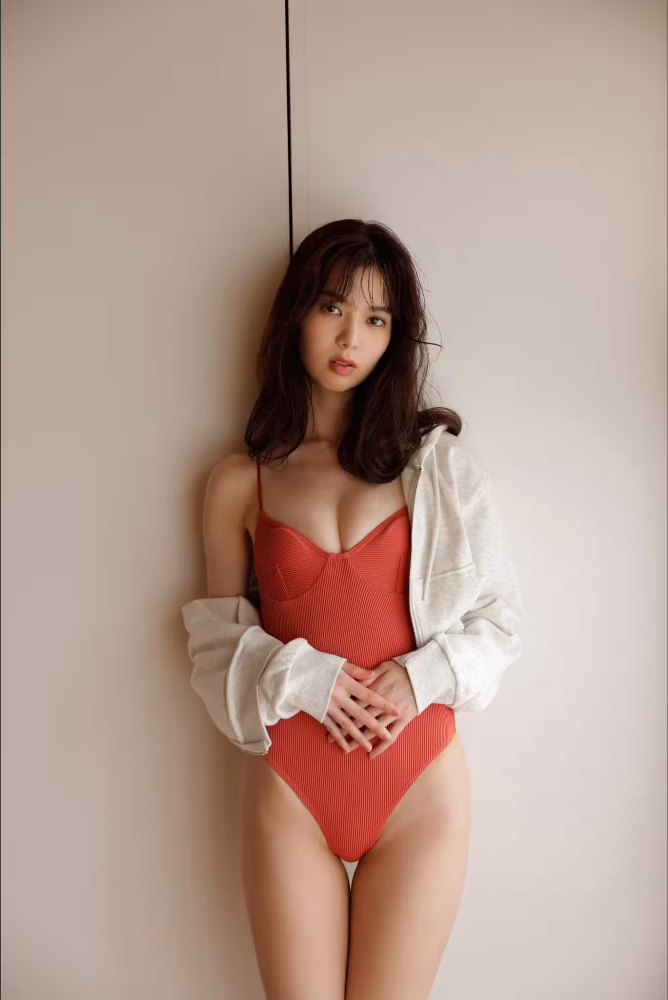 32353981.avif.jpg