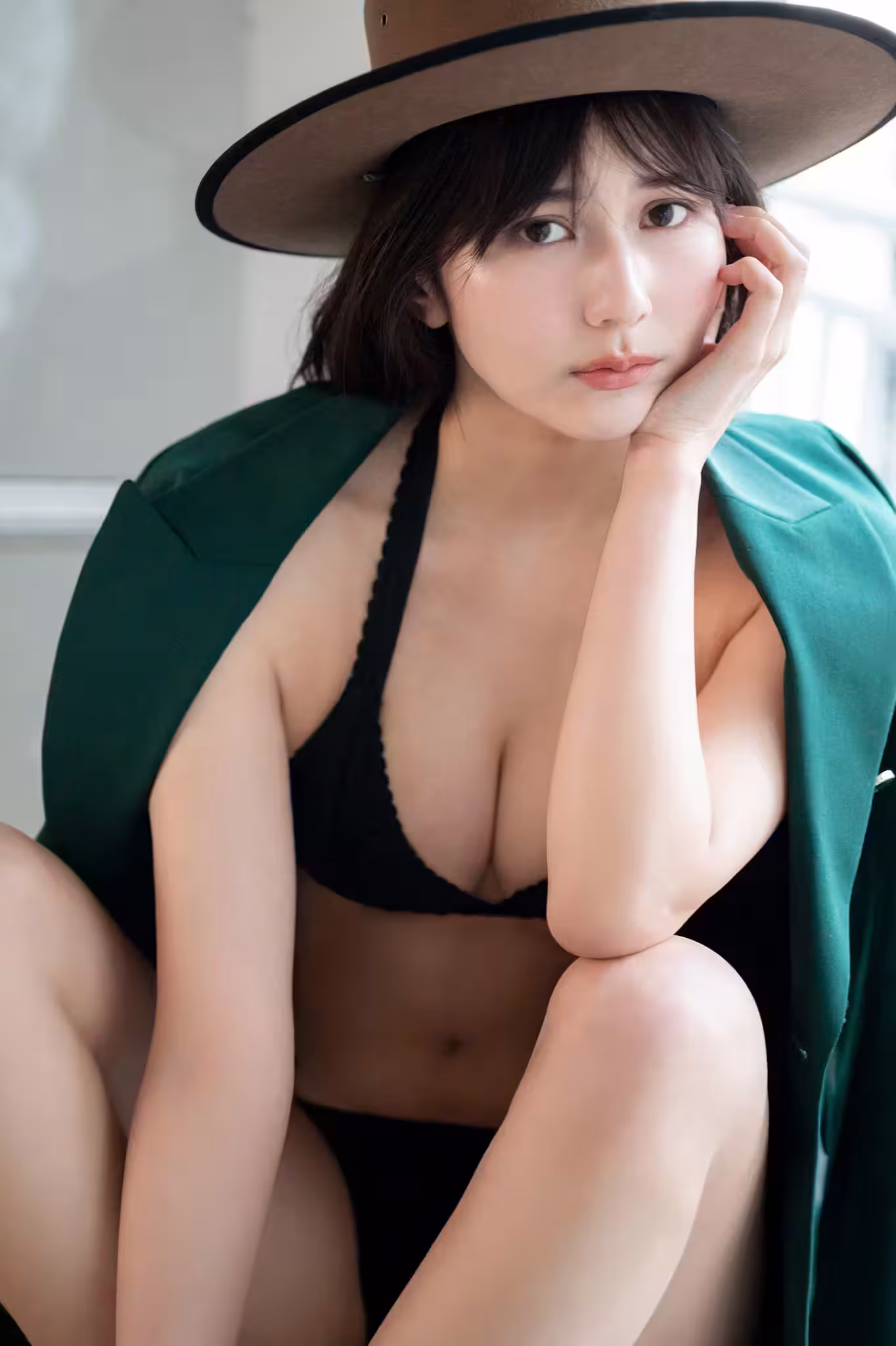 32322608.avif.jpg