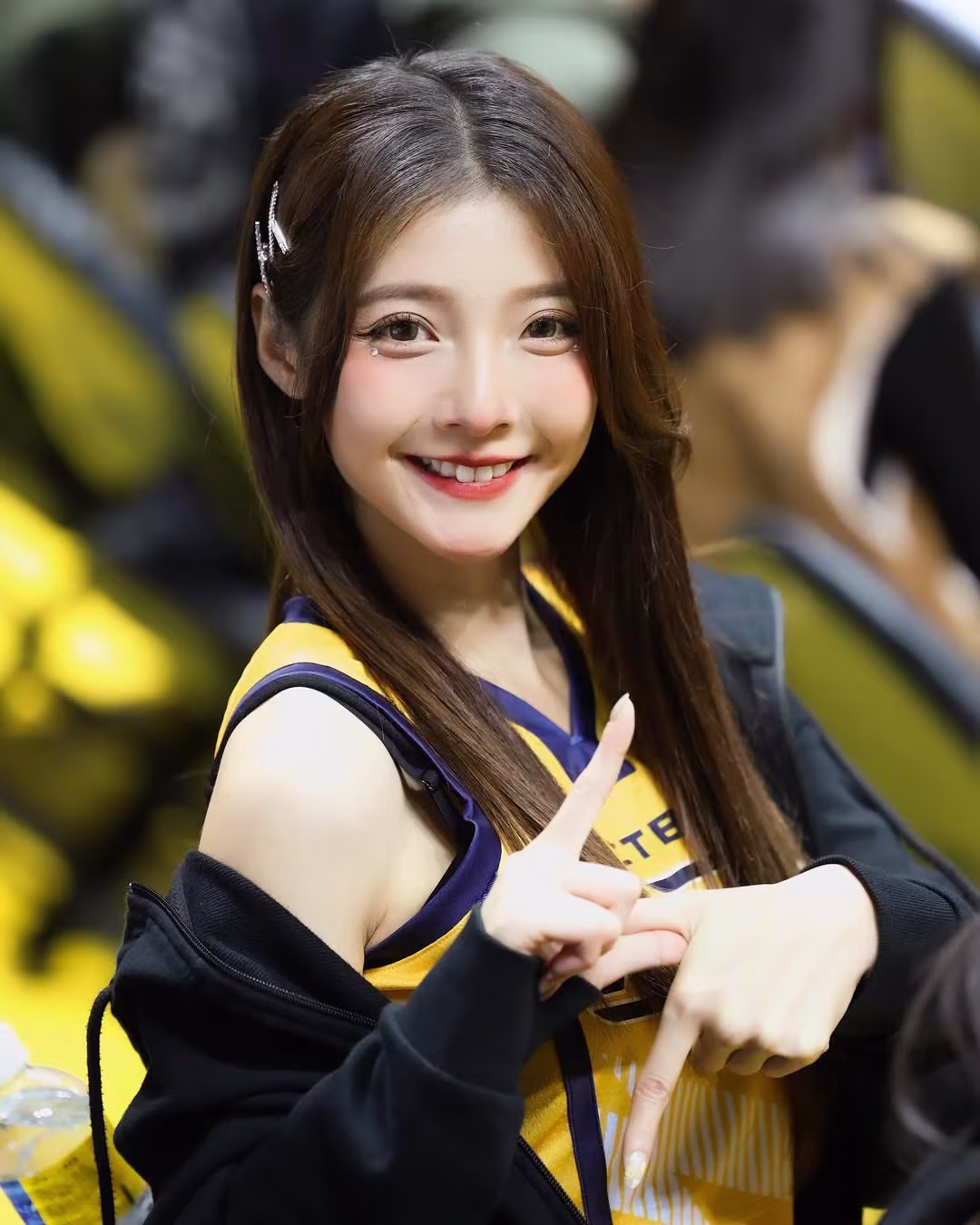 32878438.avif.jpg