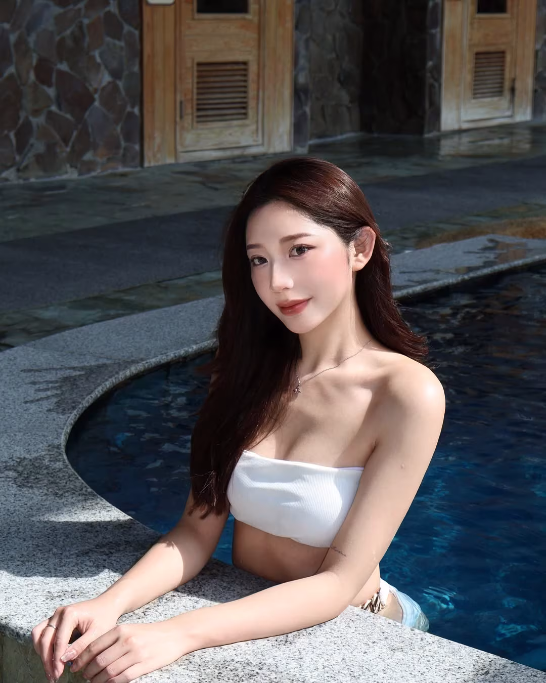 32878059.avif.jpg