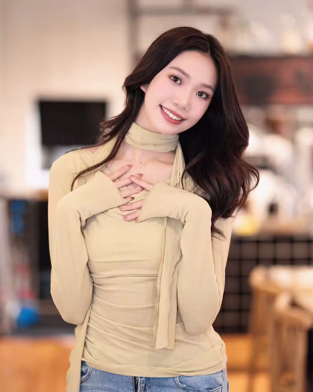 32807798.avif.jpg