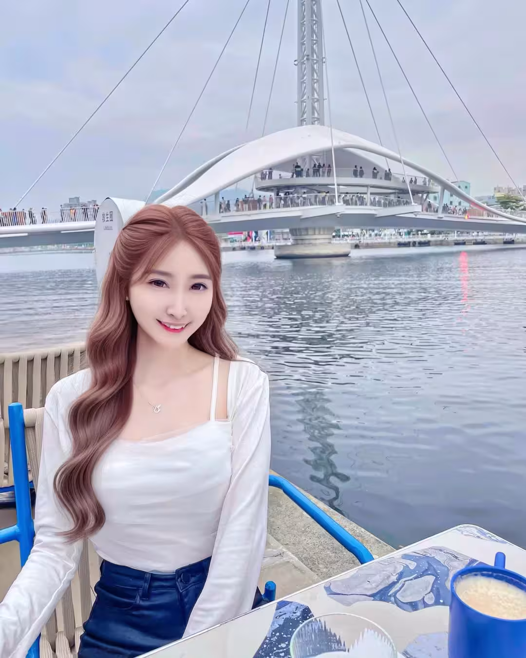 32810836.avif.jpg