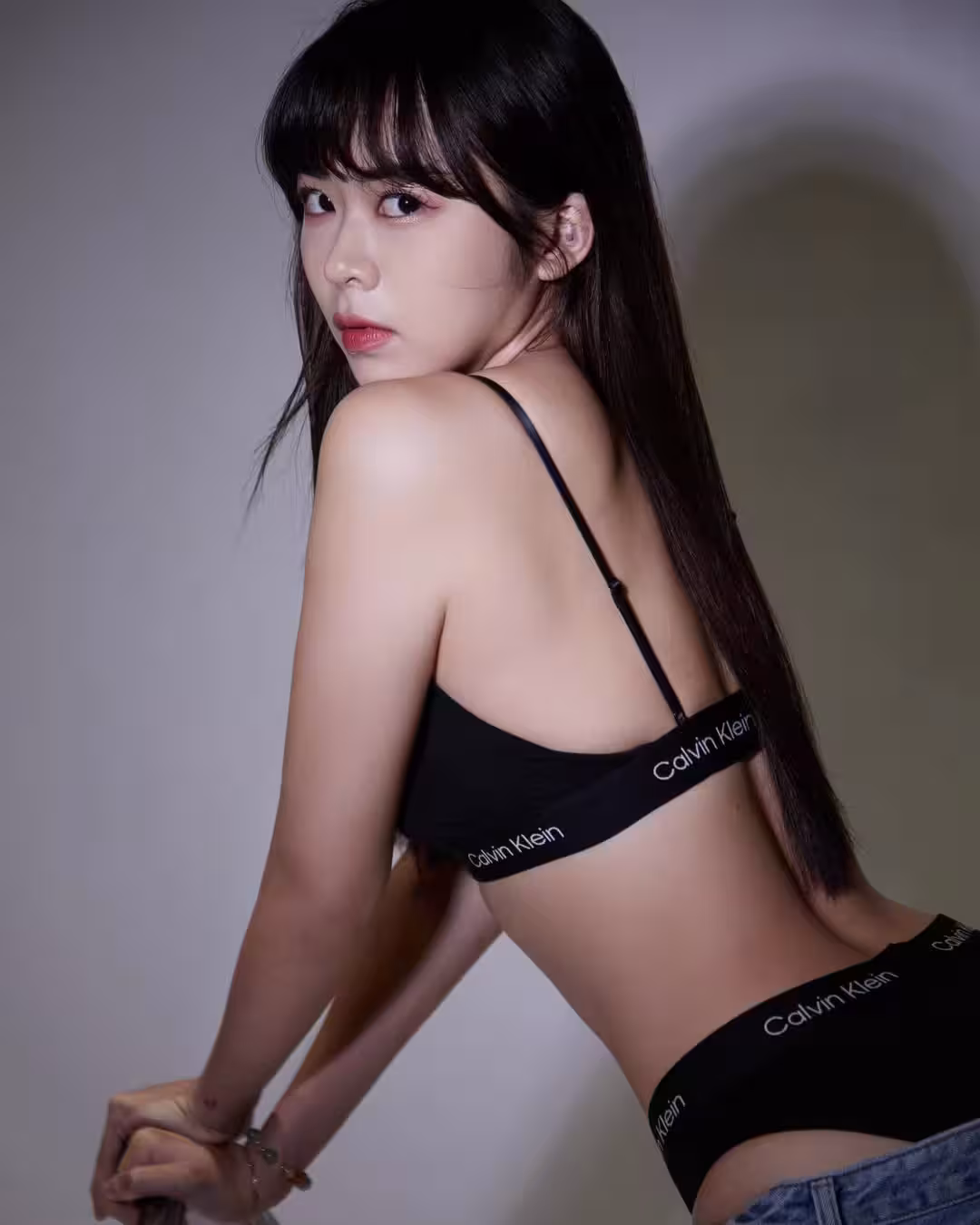 32443799.avif.jpg