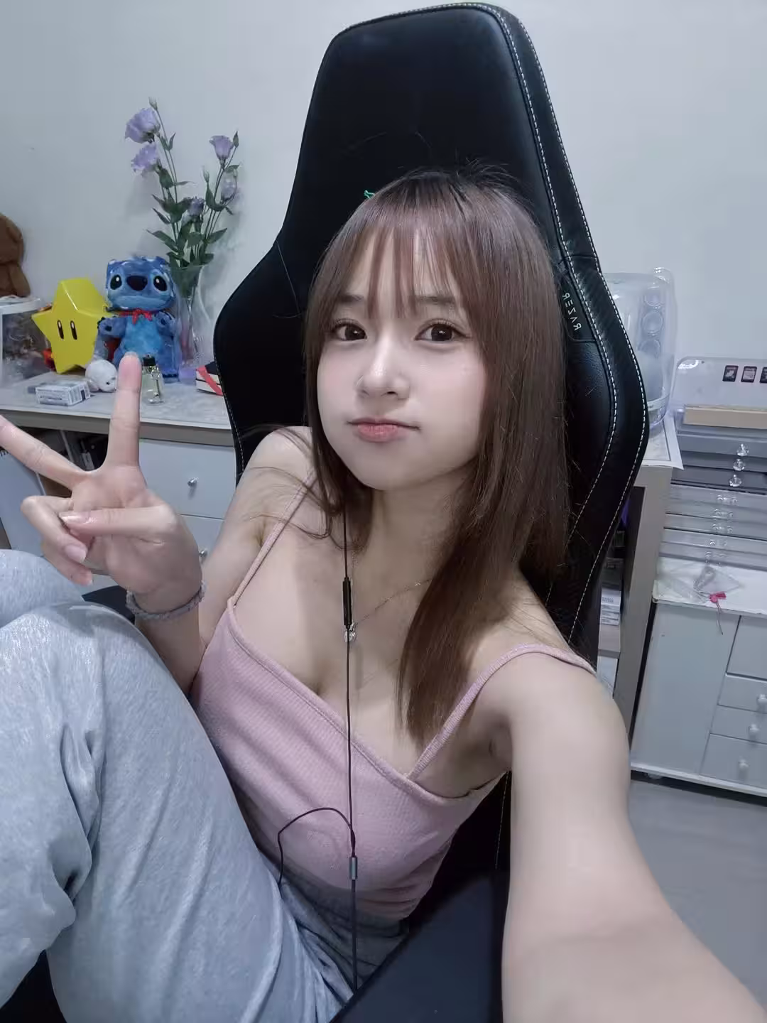 32443822.avif.jpg
