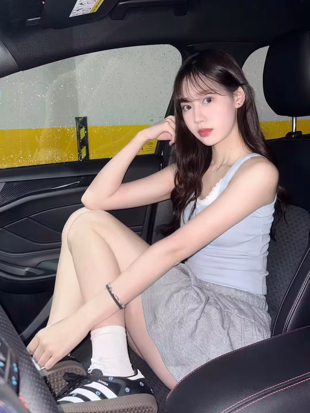 32812053.avif.jpg