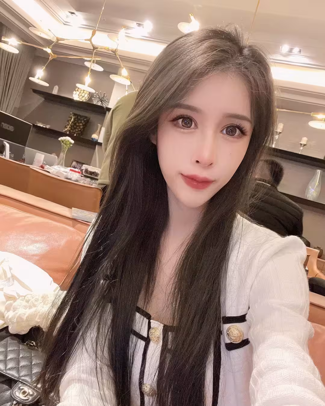 32412354.avif.jpg