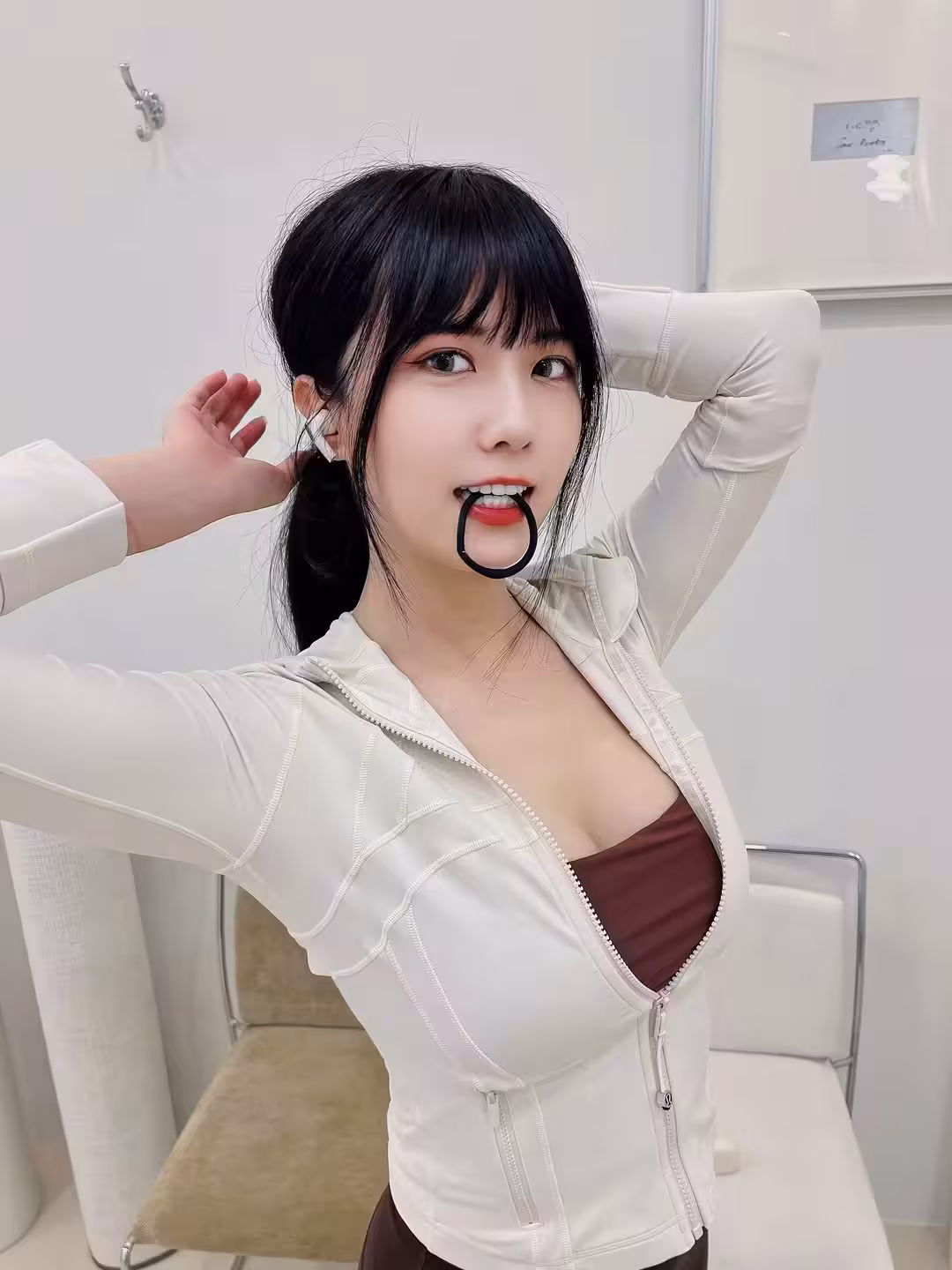 32430408.avif.jpg