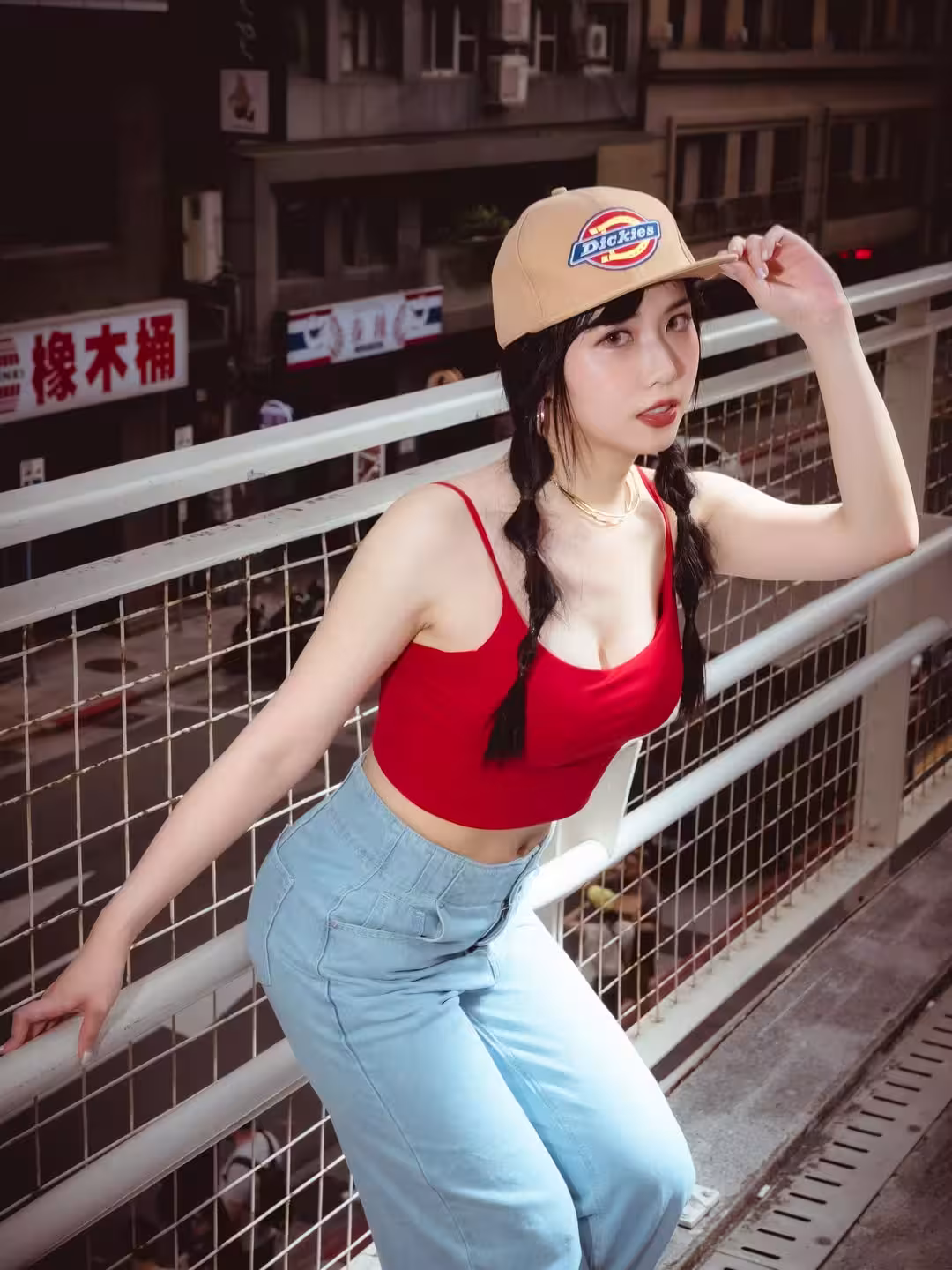 32430410.avif.jpg