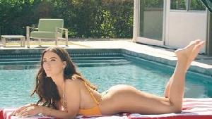 ❤️外表冷漠的爱丽丝其实是个饥渴的淫妇❤️