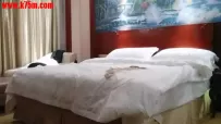 ❤️酒店约约操长美腿外围人妻 ，调情口角，骑乘猛插多毛骚穴 ，扶腰后入太爽啊啊叫激