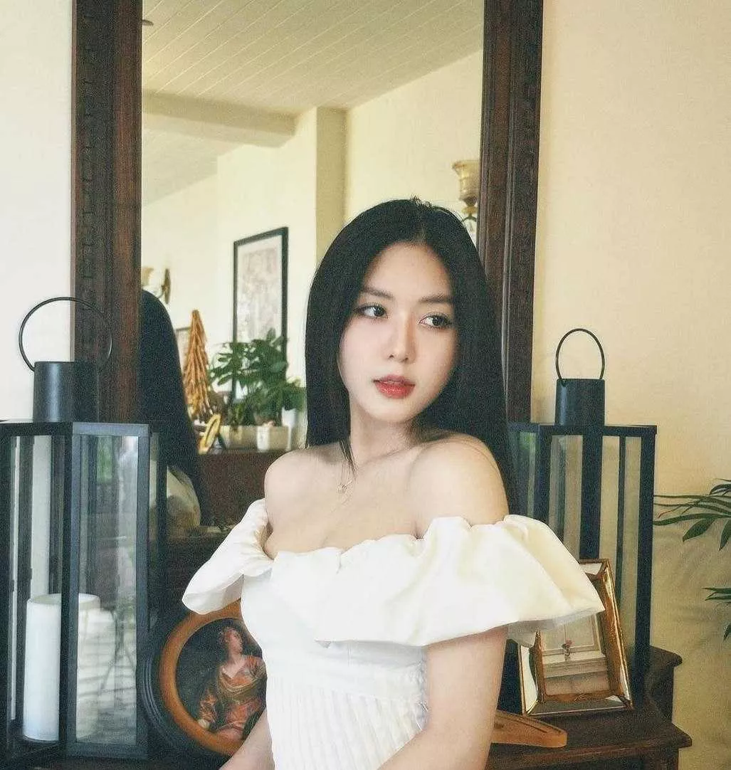 [反差曝光]广州大学健身女老师被曝光 线下陪大哥聊骚 领了转账就给大哥看自己的大肥屁股4.webp