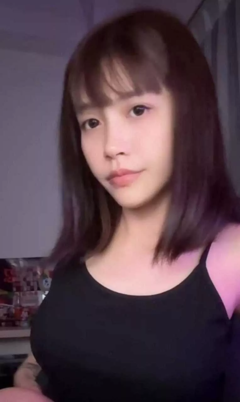 网红黑料 极品高颜值小网美 灣灣 遭前男友泄密私拍视频 女主口技高潮诱人至极5.webp