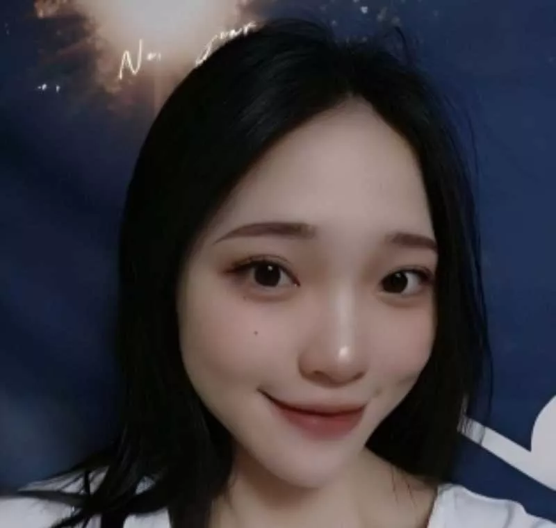 [反差曝光]东北理发师广东女友私密视频流出 下铺床上主动上位狂操4.webp