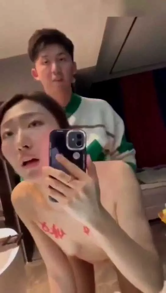 最骚空姐曝光！长春航空薛佳昕极度反差，清纯制服下骚得可怕，私密玩法全流出！4.webp