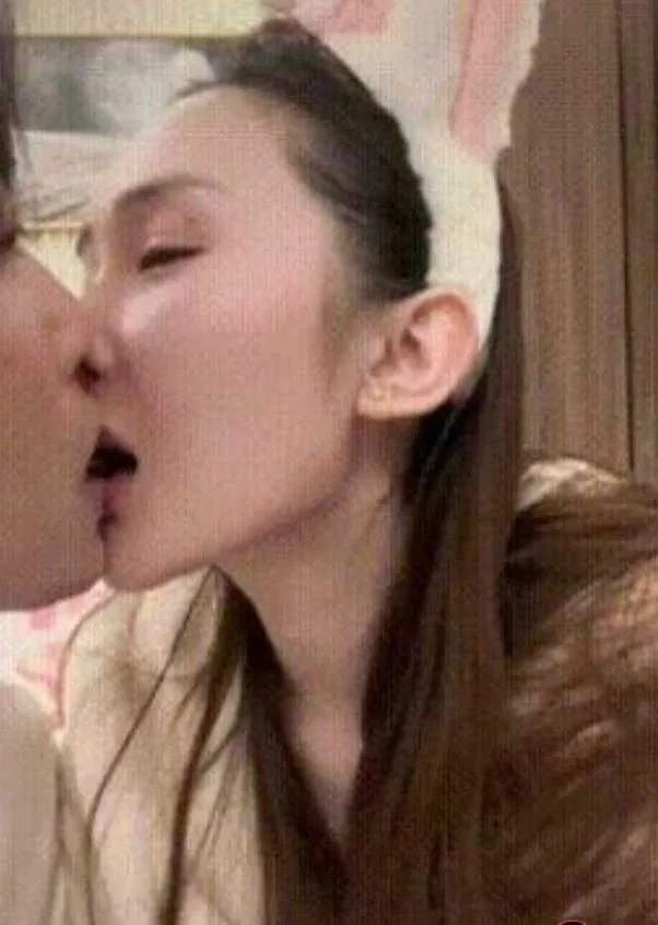 【抖音千万粉网红“学好姐姐”张越 交往多名男友分手后仍私会旧爱 逼前男友乌梅跪舔脚.webp