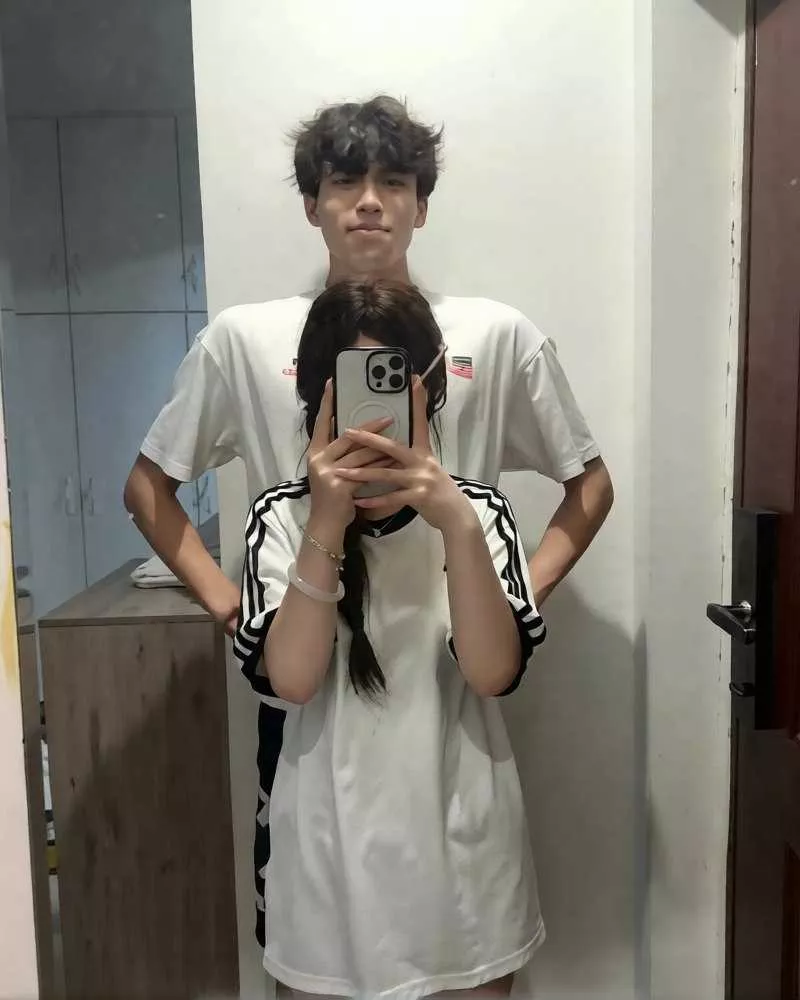 【抖音31万粉网红 不吃汉堡 假单身出轨骗前女友 约炮多线暧昧圈礼物 转正小楠日常仍称.webp
