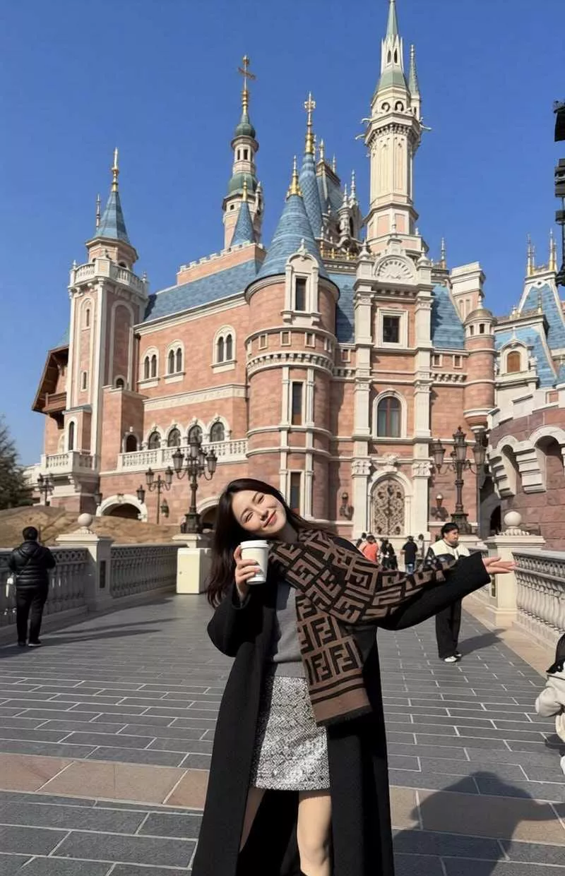 [吃瓜]【留学圈吃瓜 清纯女友刚到伦敦就出轨！乖乖女设定崩塌 一晚上竟约猛男三次？！】4.webp