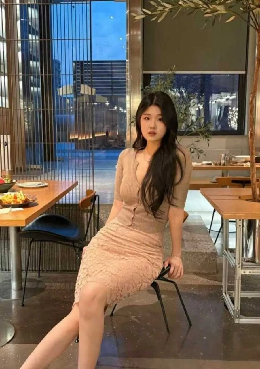 【反差曝光】广东佛山少妇 林春霞 私下反差一面曝光 巨乳口交大鸡巴私拍视频流出！4.webp