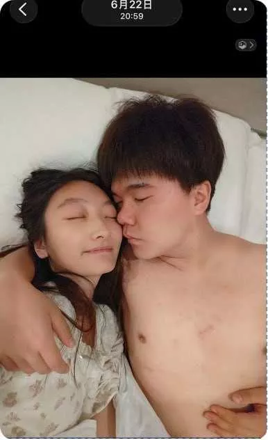 [反差曝光]【热门 长鑫存储 合肥员工刘子墨 六年异地两次出轨 被抓后PUA反咬 双标抠门.webp