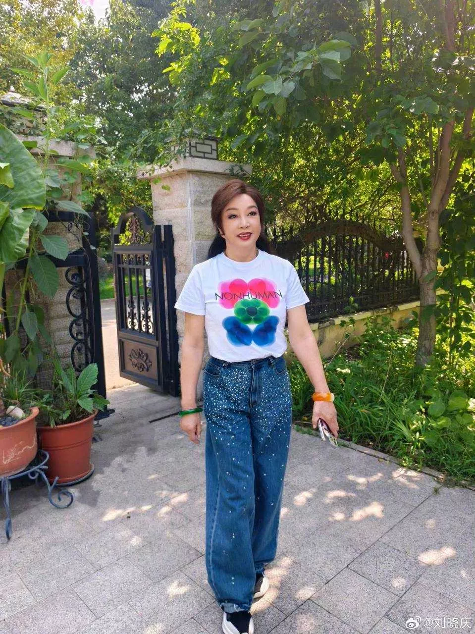 [反差曝光]【刘晓庆被前助理古柯索赔504万 同居六年聊天记录曝光 互称老公老婆】5.webp