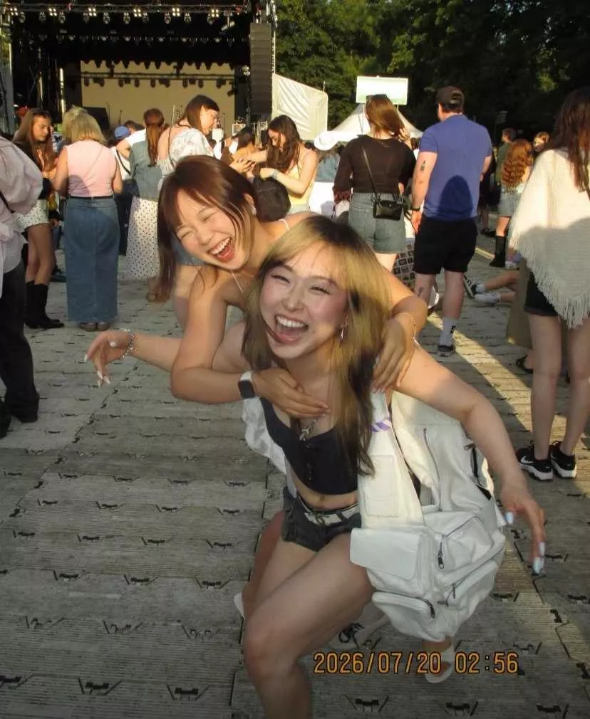【抖音7.5W粉丝女网红千千万 被爆出大量性爱录屏 表面光鲜亮丽的美女 私生活竟然如此.webp