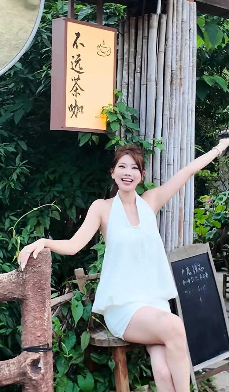【抖音网红夫妻李 丹霞夫妇 人设崩塌 丈夫阿圣出轨直播开撕 早期甜蜜时刻瞬间沦为笑柄】4.webp