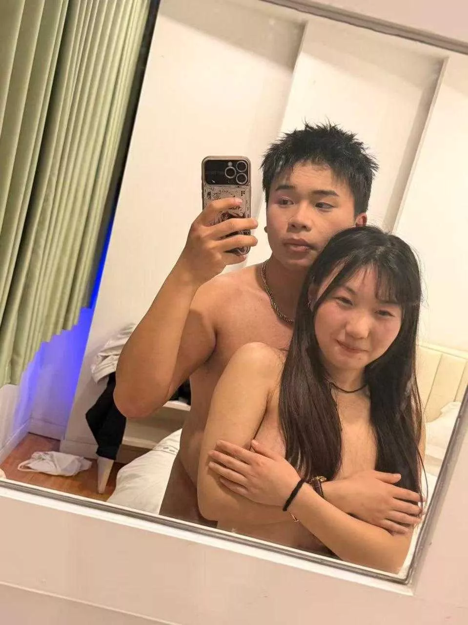 [反差曝光]【安徽合肥高颜值反差大学生母狗 被渣男龙正涛轻松约酒店 深喉无套猛插 骚.webp