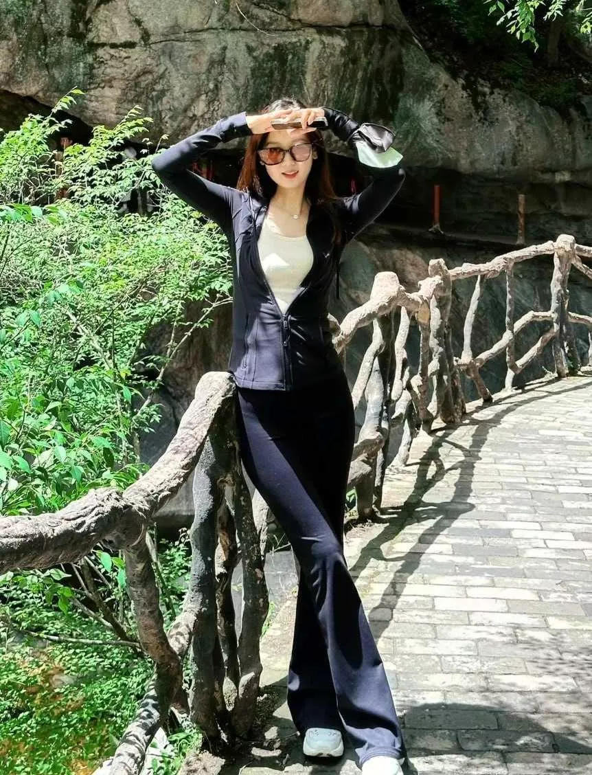 网红黑料【山东捞女 一只白羊 恋爱两周花费男友上万元 转头约炮猛男 直言要被操哭了！】4.webp