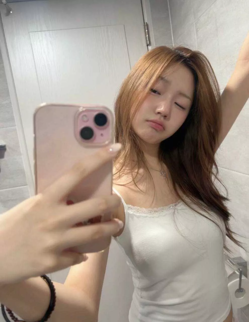 【抖音无畏契约主播 新一 多次出轨睡粉 遭前女友曝光约炮视频及聊骚记录！】4.webp