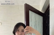 靓丽少妇无法满足她
