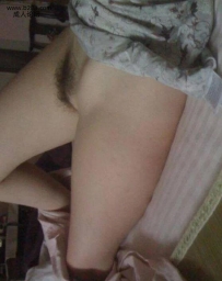 逼逼还很粉嫩