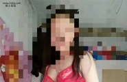美女玩弄嫩穴玩到流出愛液