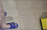 36岁良家人妻，千里送逼，机场接人，逛街，吃饭，开房一条龙，骚妇淫荡欲望强烈，泡良佳作.