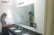 小美女老师厕拍
