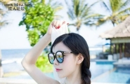 性感女神沈佳熹黄黑泳装秀南半球