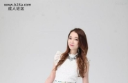 俏皮可爱的小美女