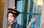 未来少女掰开粉鲍发情翘高美尻勾