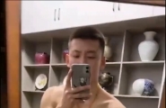 一刹那看还有点像杨鸣