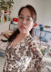 昨天摇一摇，摇到一个在银川灵武市的熟女，骚的不行，...