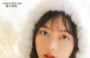长腿美女白皙性感床上诱人写真图片