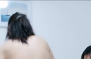 双飞童颜巨乳00后嫩妹长相清纯诱人粉穴，双女互摸掰穴震动棒摩擦口交后入抽插猛操
