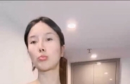 #直播【#奇妙耶耶】骨感高颜值少妇 道具自慰插逼喷水疼哭!好友帮插~帮搓奶~惹火裸舞