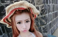 何允臻 长腿C奶小蛮腰性感美照大放送